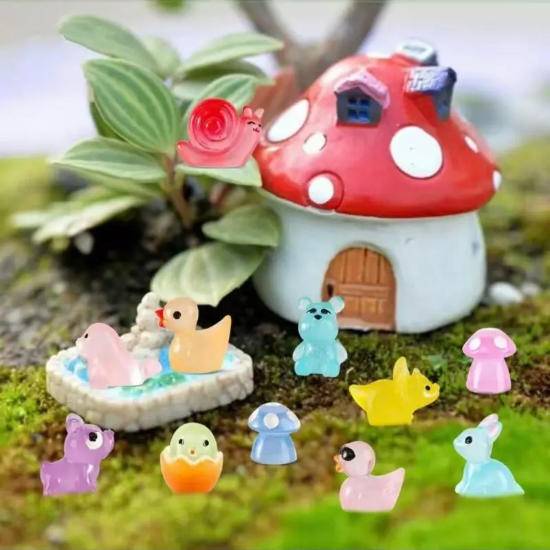 100-Piece Random Glow-in-the-Dark Animal Resin Figurine Surprise Bag - Fairy Mini Figurines, Resin Statue Collectibles, Animal Decor for DIY Lovers, Dollhouse Projects, Room Ornaments