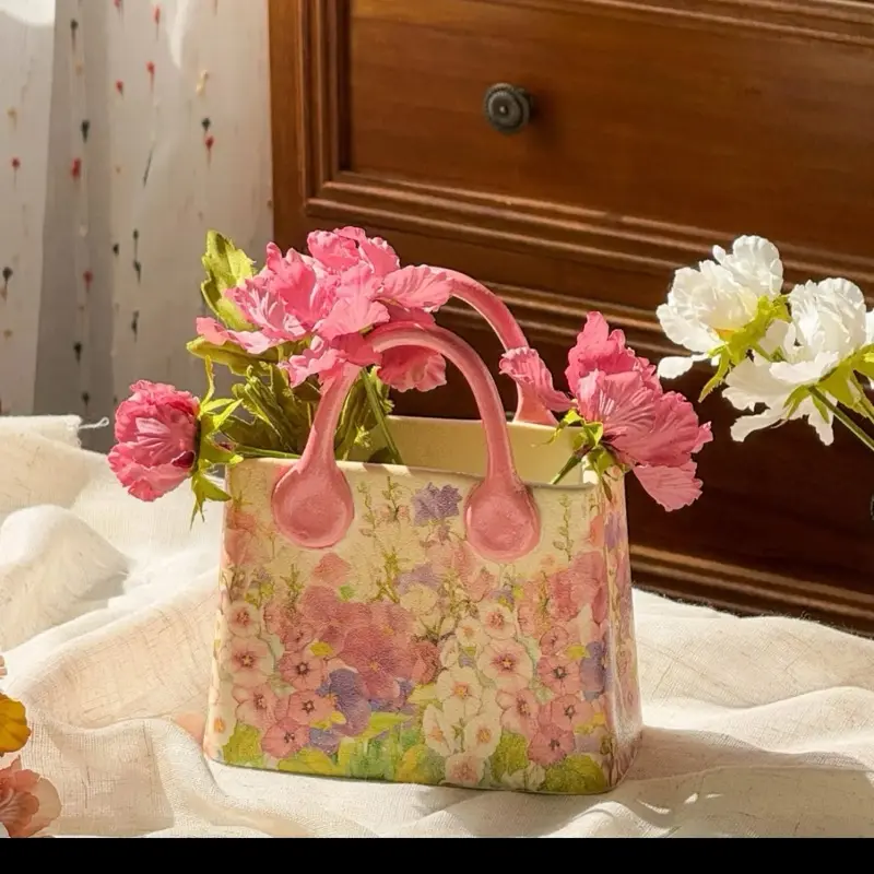 Blooming Flowers —Handbag Vase Blooming Flowers —Handbag Vase