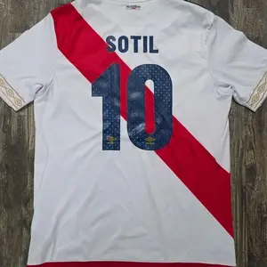 2019 Umbro Deportivo Municipal Home Soccer Jersey Hugo Cholo Sotil Peru NCX J5C