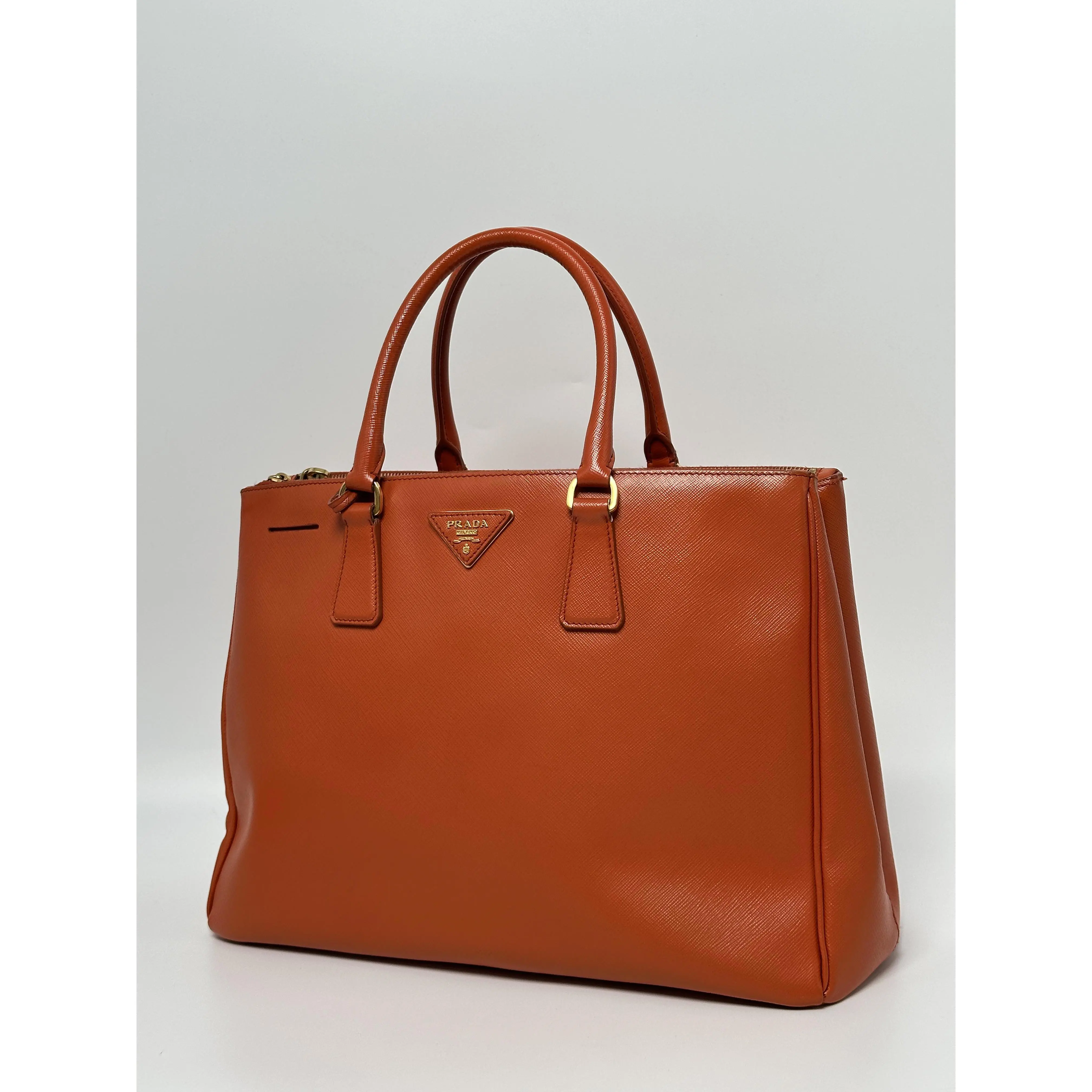 Pre-owned PRADA leather Top Handle Bags Orange Galleria Saffiano Top Handle Bag JD639PR