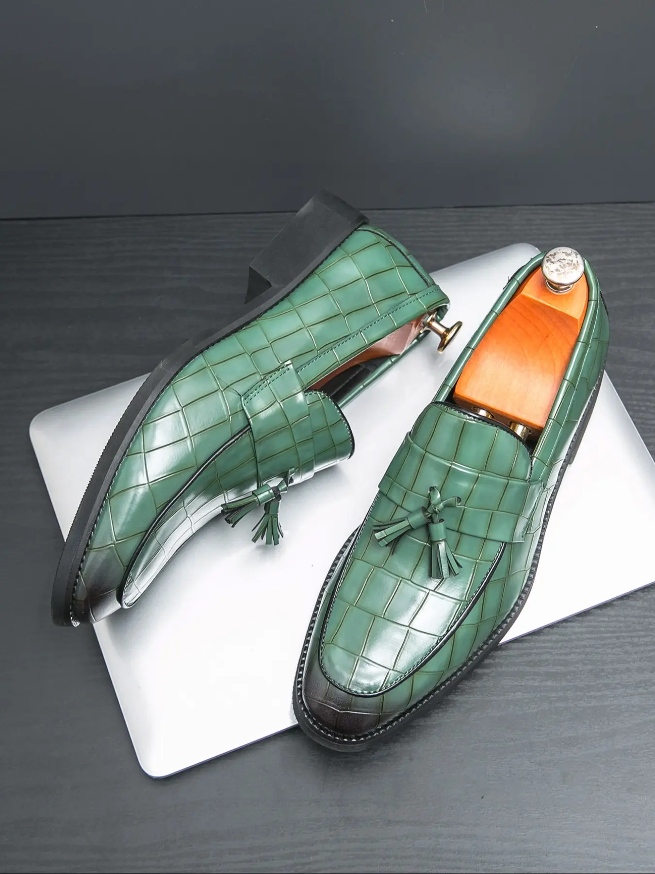 Men's Classic Simple Fashion Tassel Embroidered Loafers, Comfortable Casual Shoes for All Seasons, Stylish Footwear for Everyday Wear