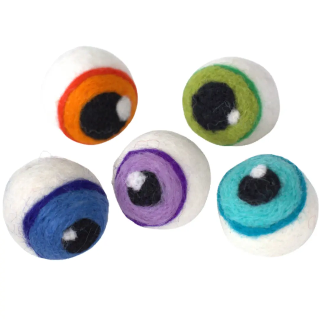 Felt Halloween Eyeballs