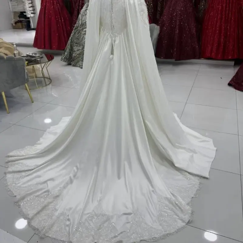 Customized Luxury High Neck Muslim Wedding Dresses High Neck Beaded Lace Trailing A-line Arabian Bridal Gowns robe de mariée