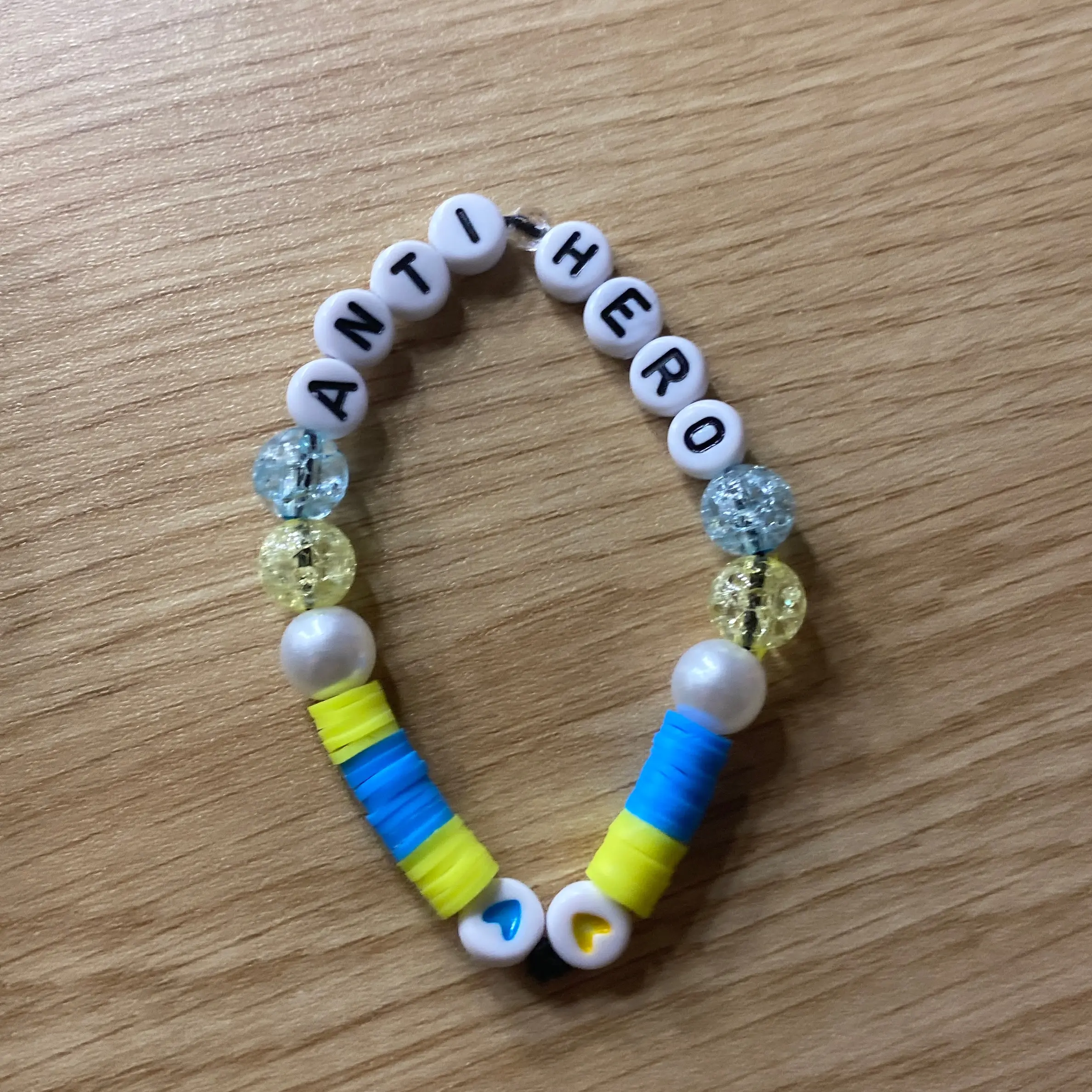 Anti hero bracelet