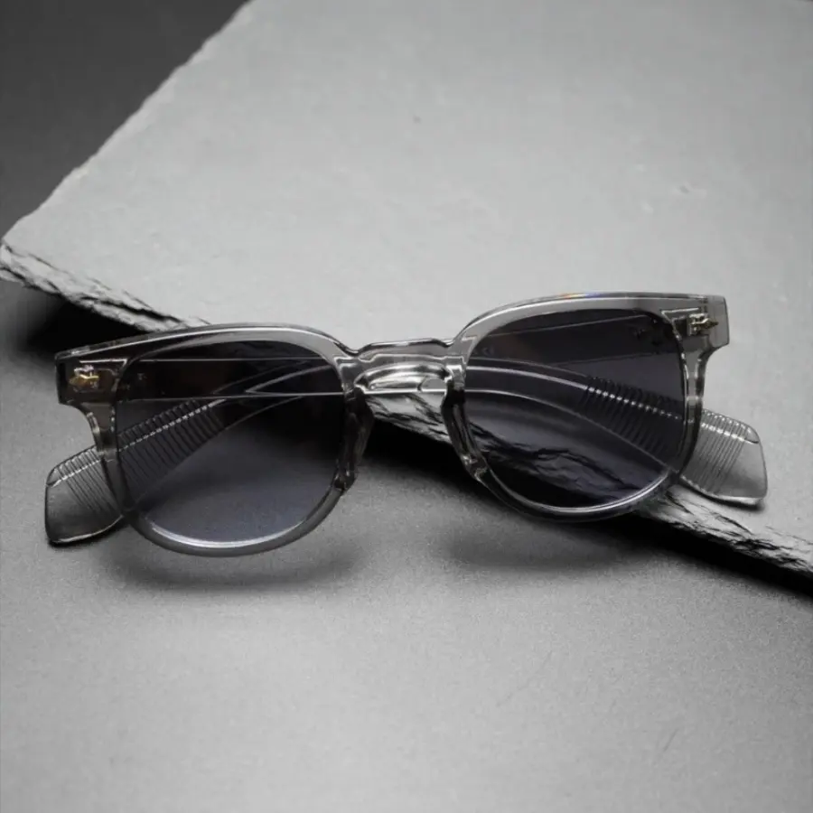 Unisex UV Protection Sunglasses – Lightweight TR90 Frame Fashion Glasses