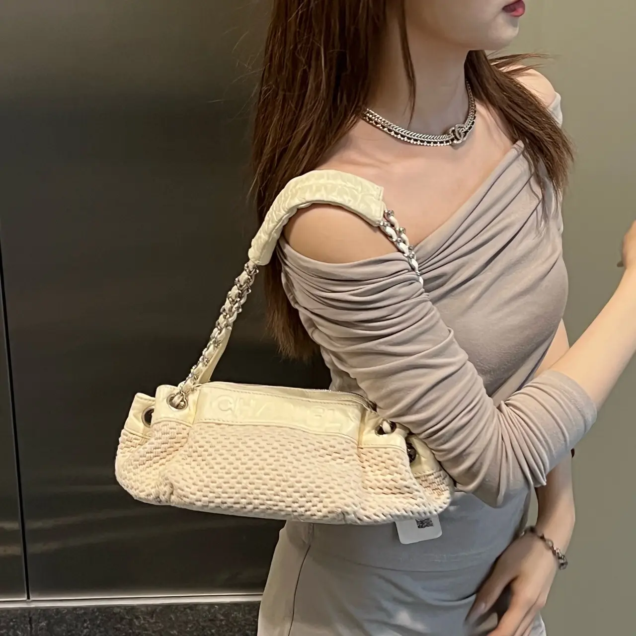 Pre-owned CHANEL Cream Woven Fabric and Leather LAX Accordion Satchel
