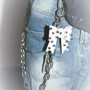 Unisex Gothic Rivet Bow Waist Chain, Punk Streetwear Body Jewelry, Edgy Stylish Versatile Statement Piece with Unique Rivet Bow Detail