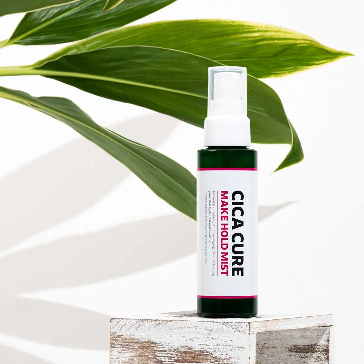 CICA CURE MAKEUP HOLD MIST - Centella Asiatica, Vegan, Melt-resistant, All day wear, Skin Friendly, Hydrating, Friction proof, Natural Finish, This advanced makeup solution, perfect balance of longevity and comfort, ensuring a natural, flawless look.