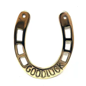Good Luck Horseshoe Wall Hanging - Decorative Horseshoe with "GOODLUCK" Text, Ideal for Home Decoration and Hangable Ornaments