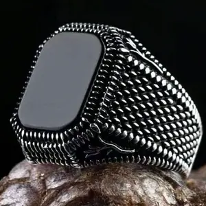New square ring for men, fashion pattern, suitable for wedding ring, engagement ring, birthday jewelry gift, festival, Valentine's Day