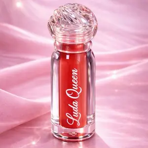 Long-loved matte lipstick color (velvet wine)