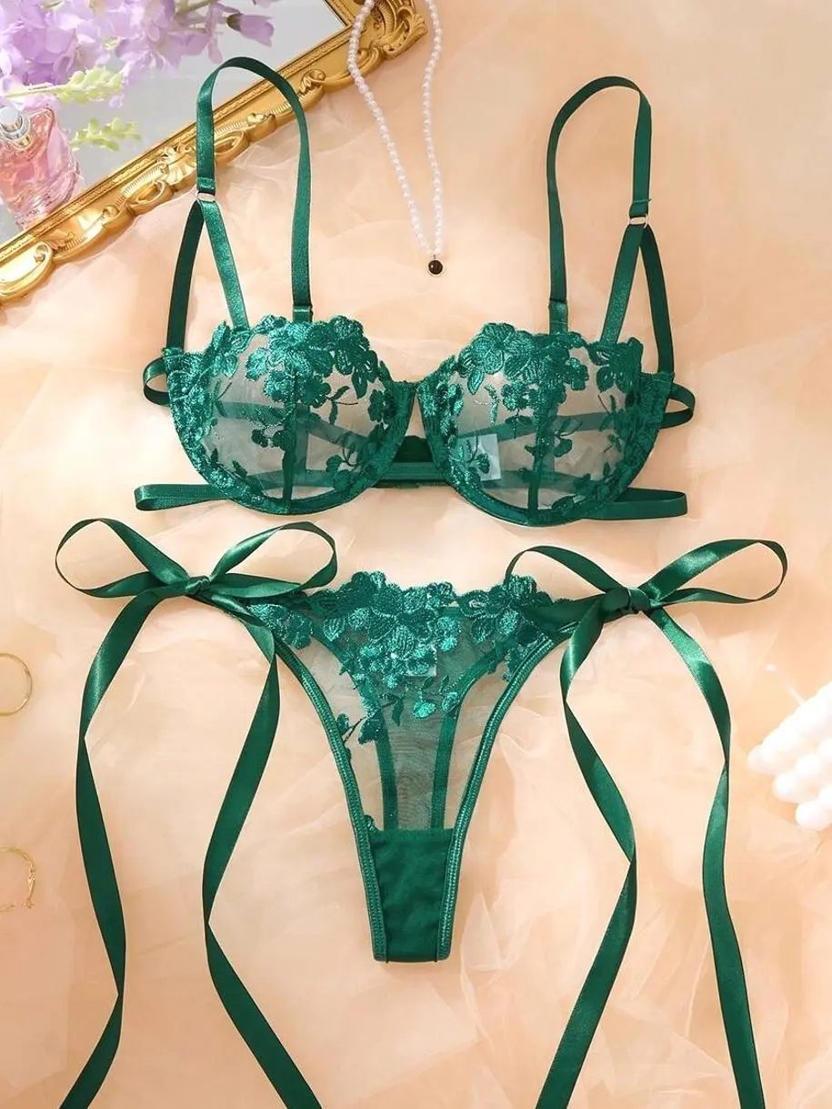 SHEIN 2pcs Women Embroidery Bow Detail Lingerie Set