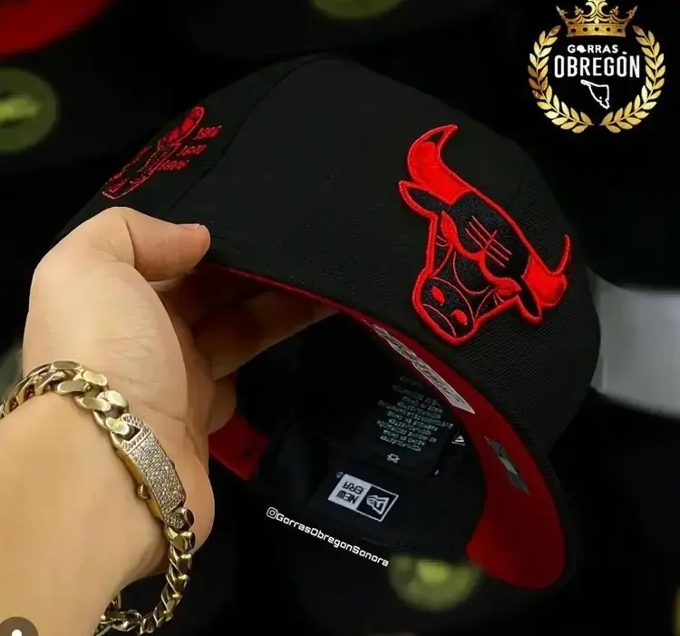 [BEST 2026] Chicago Bulls Classic Snapback Hat | NBA Basketball Cap | Premium Embroidered Logo | Red Black Flat Brim | Urban Streetwear Hat