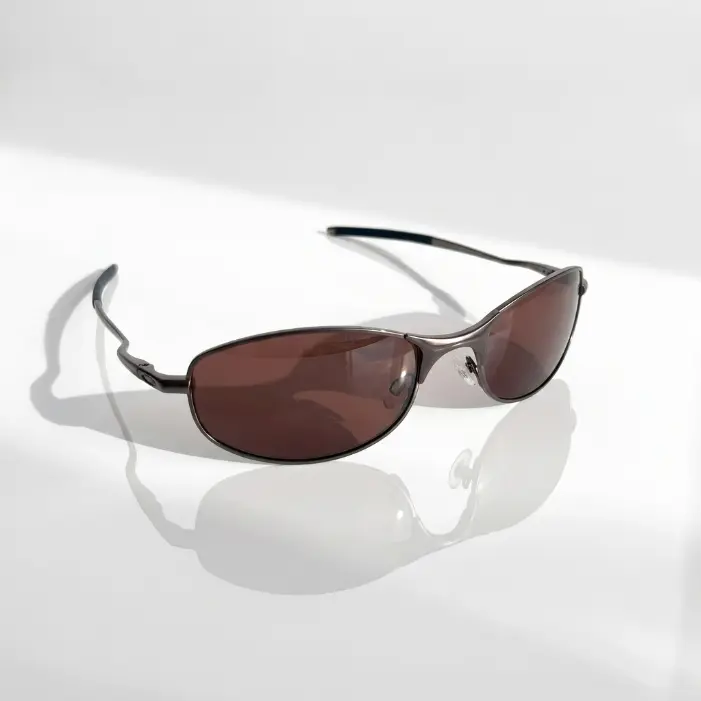 Elegant Brown Sunglasses with Sleek Metal Frame and Comfortable Fit for Everyday Wear