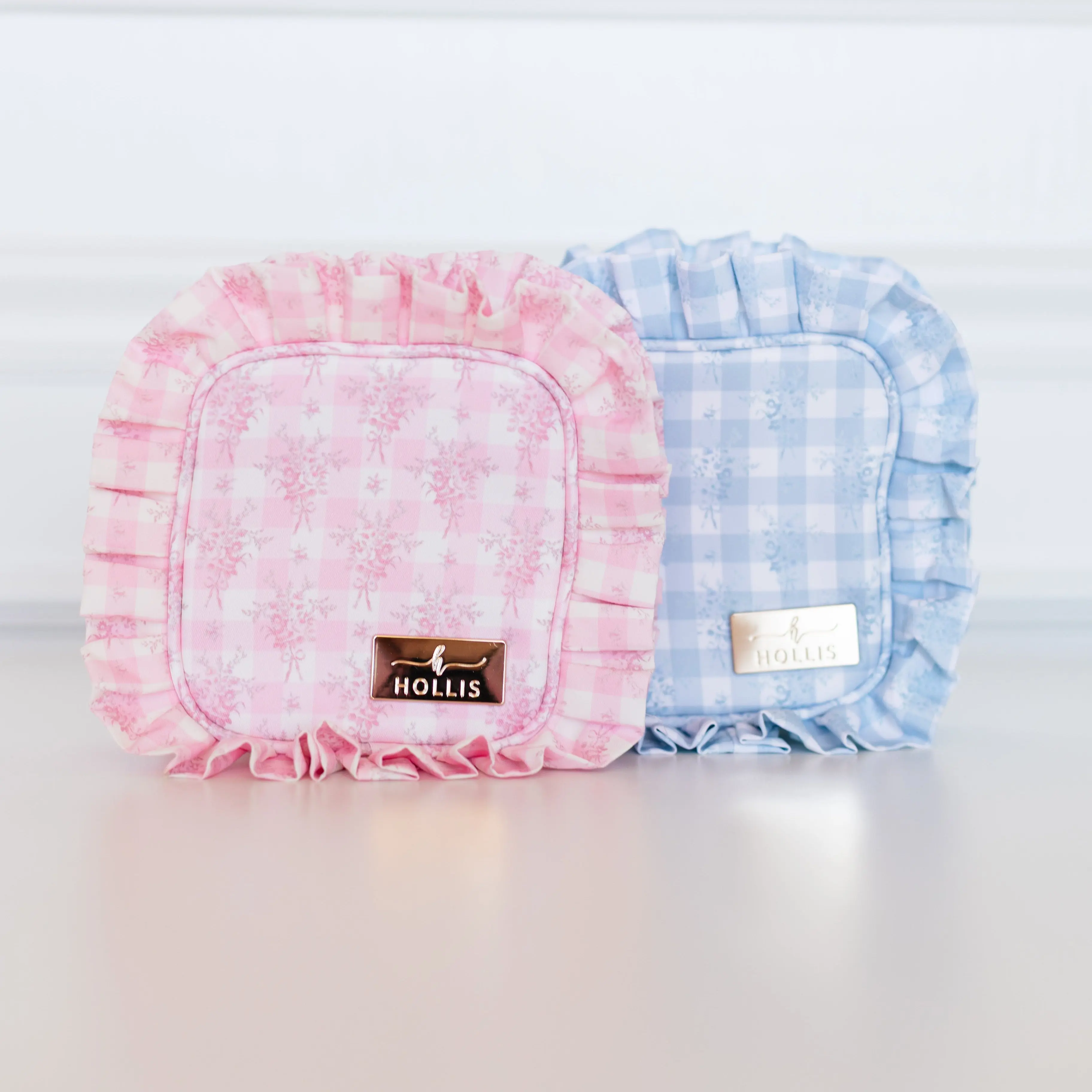 Ruffled Nylon Tech Organizer