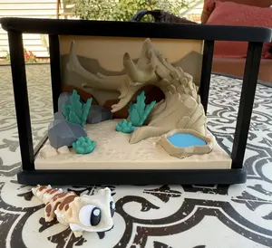 3d Printed Bearded Dragon Flexi with Mini Terrarium Habitat