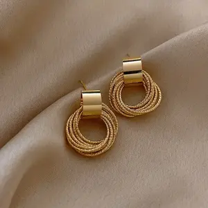 New Temperament Easy Stud Earrings Fashion Ins Cold Style Ear Jewelry Premium Sense Atmospheric Geometric Multi-Layer Circle Earrings