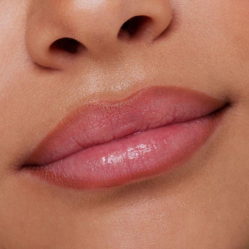 8H Matte Comfort Lipliner 8H Matte Comfort Lipliner