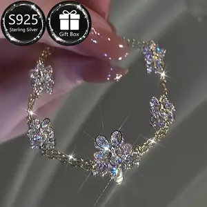 Jewelry An S925 sterling Silvery fashionable flower Synthetic Zirconia bracelet for women, featuring a chic and lightweight design that is versatile, fade-resistant, and waterproofperfect as an everyday accessory or a thoughtful gift for la