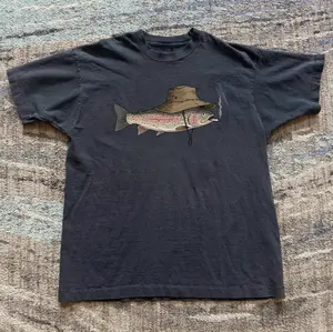 Rainbow Trout Fishing T-Shirt, Fish Shirt, Animal Tee, Gifts Shirt, Unisex Vintage Graphic Tees Gothic Grunge Y2k Emo Scene Amity Affliction Style Clothes Men Women Streetwear