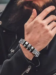 Vintage Punk Heavy Men's Stainless Steel Skull Bracelet, Cuban Link Bracelet, Gothic Triple Skull Dual Row Braided Street Hip Hop Cuban Chain Jewelry Gift, Trendy Jewellery Accessories