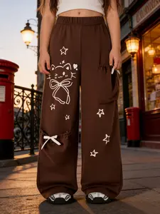 Girls' fashionable casual pants, light gray straight leg pants paired with cute cat and star prints, soft and comfortable fabric, bow pocket design, suitable for wearing in spring, summer, autumn and winter