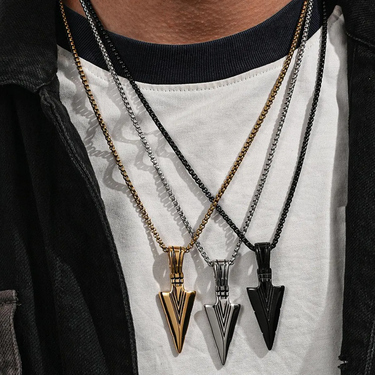 1pc Punk Hip-hop Triangle Arrow Pattern Men's Stainless Steel Pendant Necklace, Made of Light Luxury Stainless Steel Material, with A Cool and Stylish Design, Suitable for Various Banquets or Parties To Wear