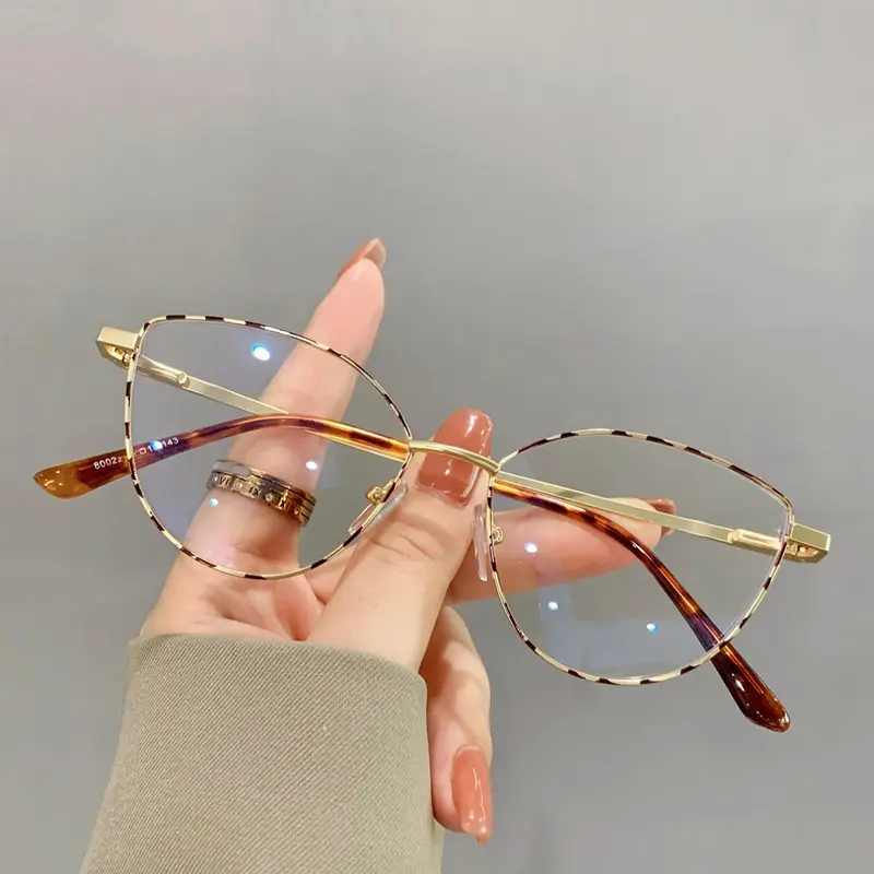 Anti-blue Light Glasses, Fashion Eyeglasses for Women & Men, Fashion Eyeglasses for Work, Daily Clothing Decor, Perfect for Student Daily Use, High Quality Eyeglasses, Trendy Casual Eyeglasses, Stylish Trendy Eyewear, Trendy Frames, Everyday Eyewear