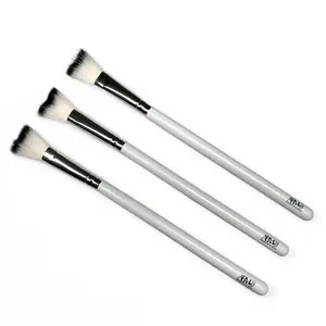 Lash Cleansing Brush - Product Title Provided