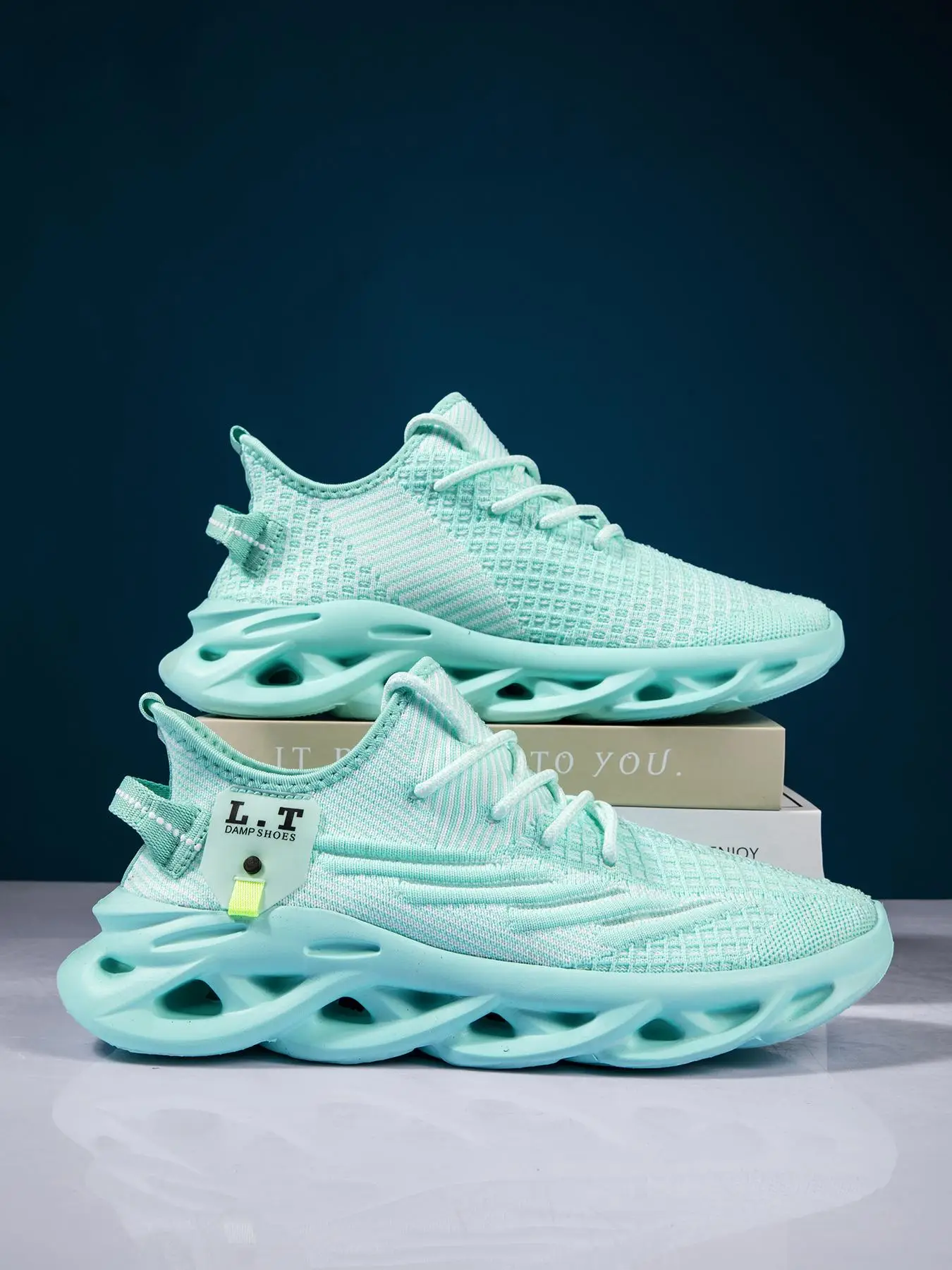 Men's 2024 New Mint Mambo Color Casual Lace Up Low Top Sneakers As Gift, Lightweight Breathable Comfortable Sports Running Shoes for Daily Wear