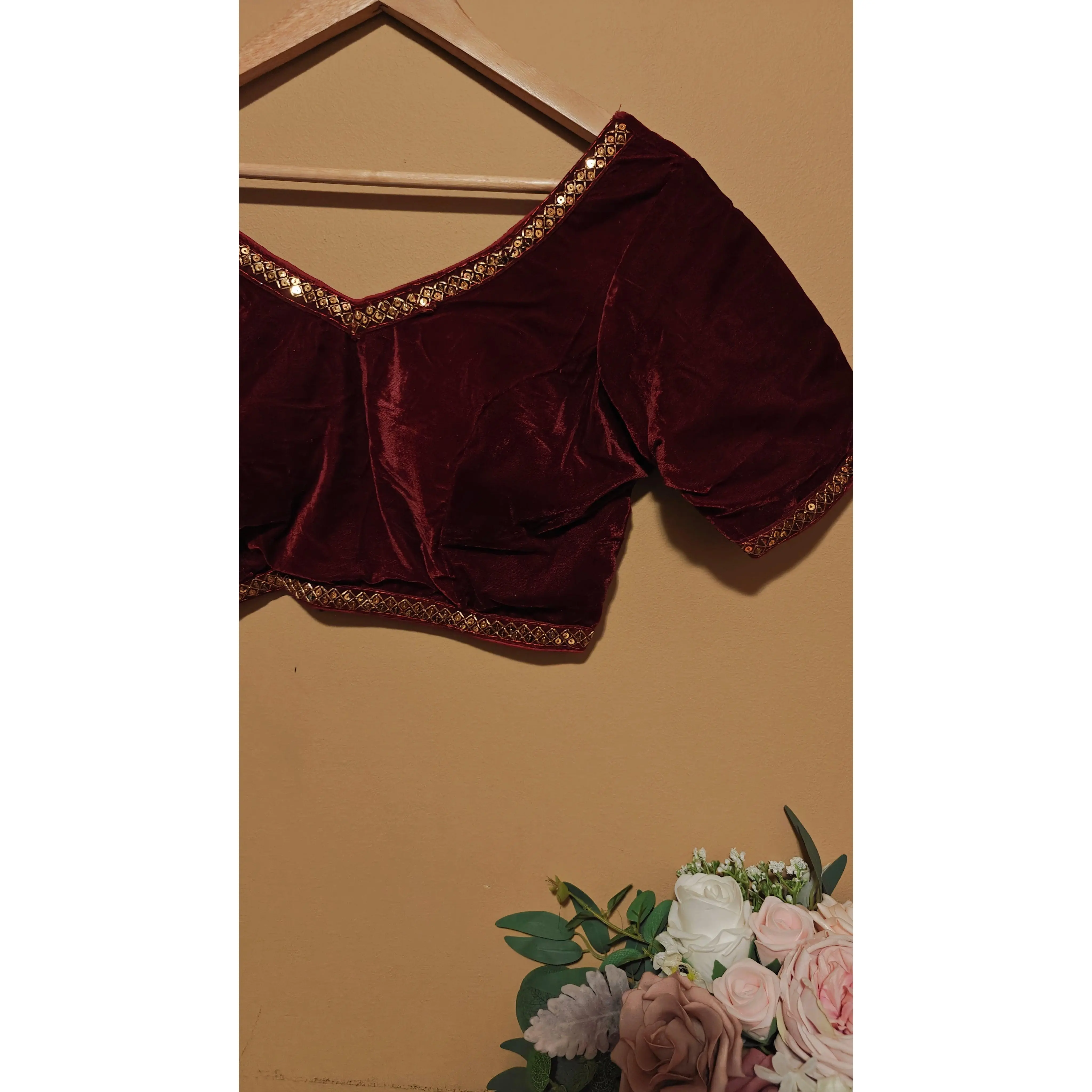 Velvet Ready-to-Wear Blouse - Stylish Design with Elegant Fit and Versatile Use