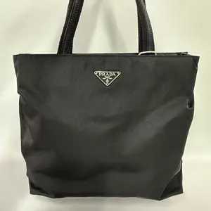 Pre-owned Italy Shoulder Bags PRADA Black nylon shoulder bag（SZ 08001）