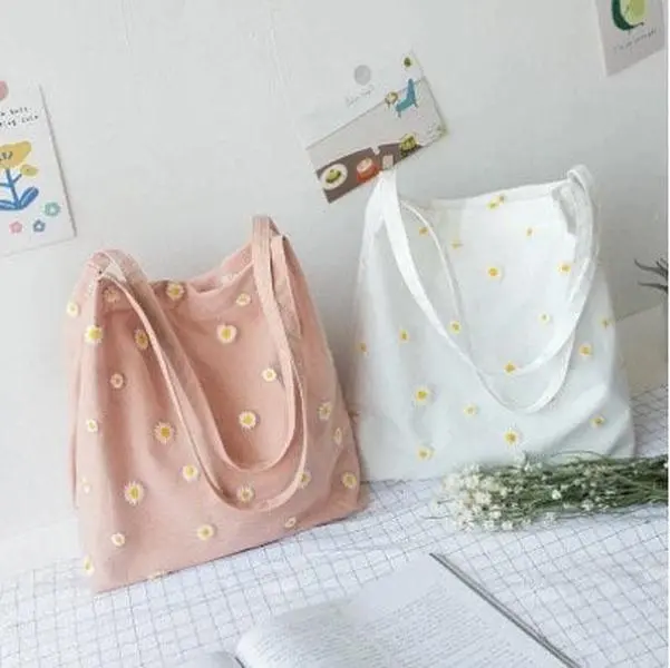 Retro Aesthetic Embroidered Daisy Tote Bag