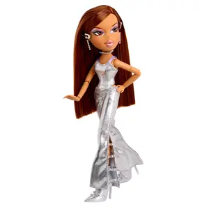 Bratz Charmz Doll - Yasmin Bratz Charmz Doll - Yasmin