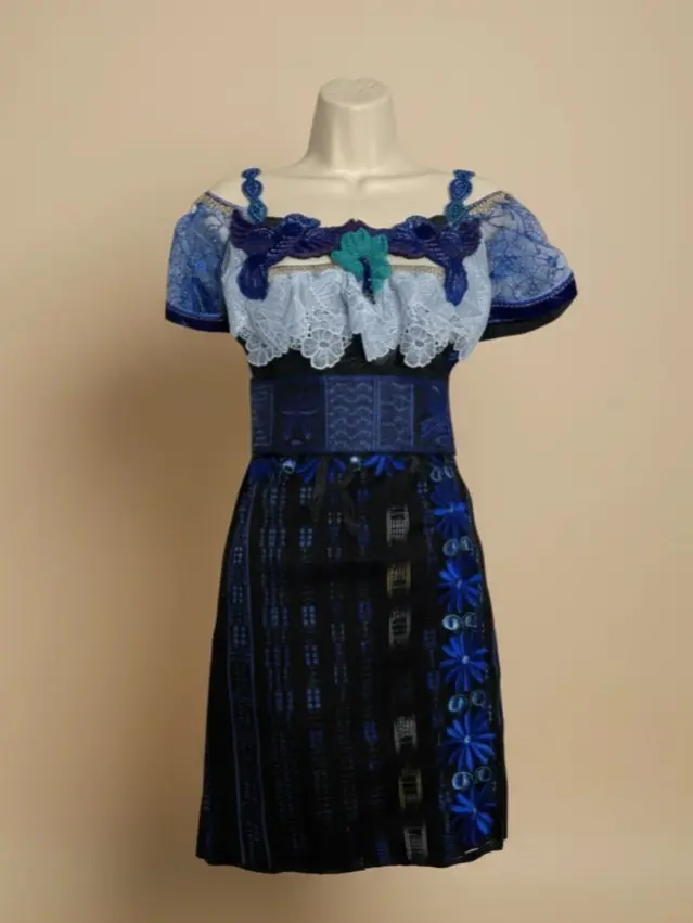 Traje típico, completo