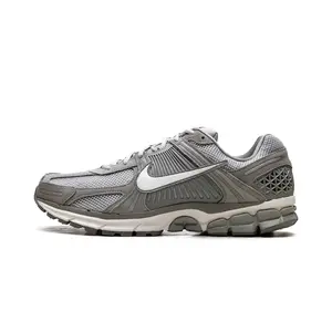 Zoom Vomero 5 "Dark Stucco" HF1553 002