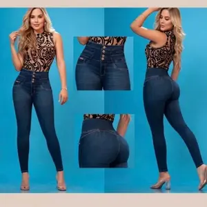 Jean azul claro sin bolsa, Light blue jean without pockets.