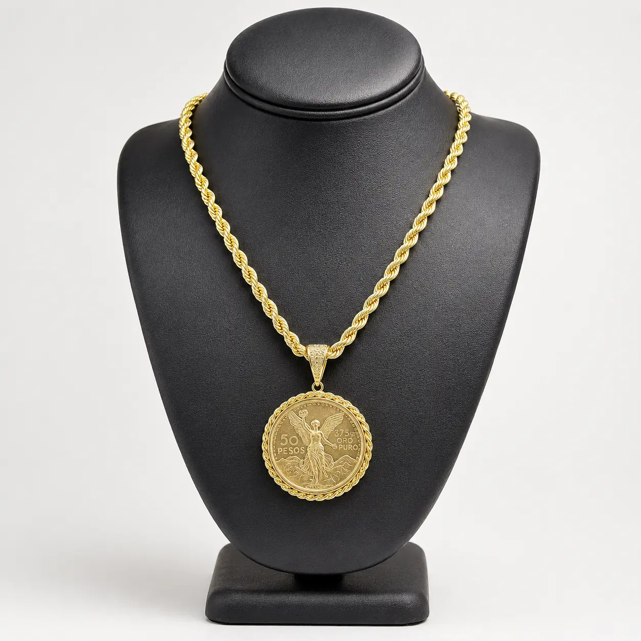 cadena con dije de centenario