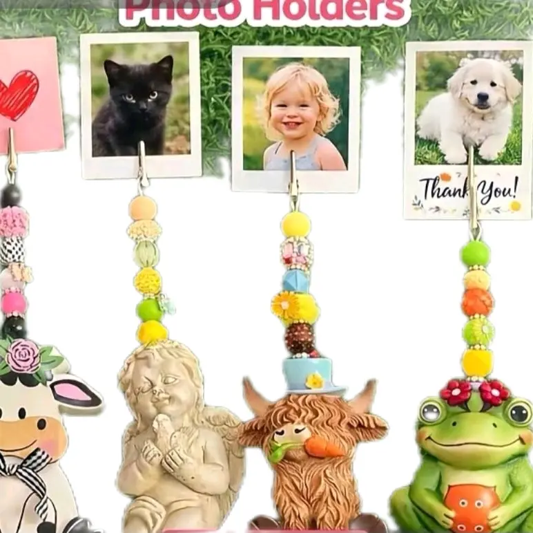 Character Photo Holders Level 1