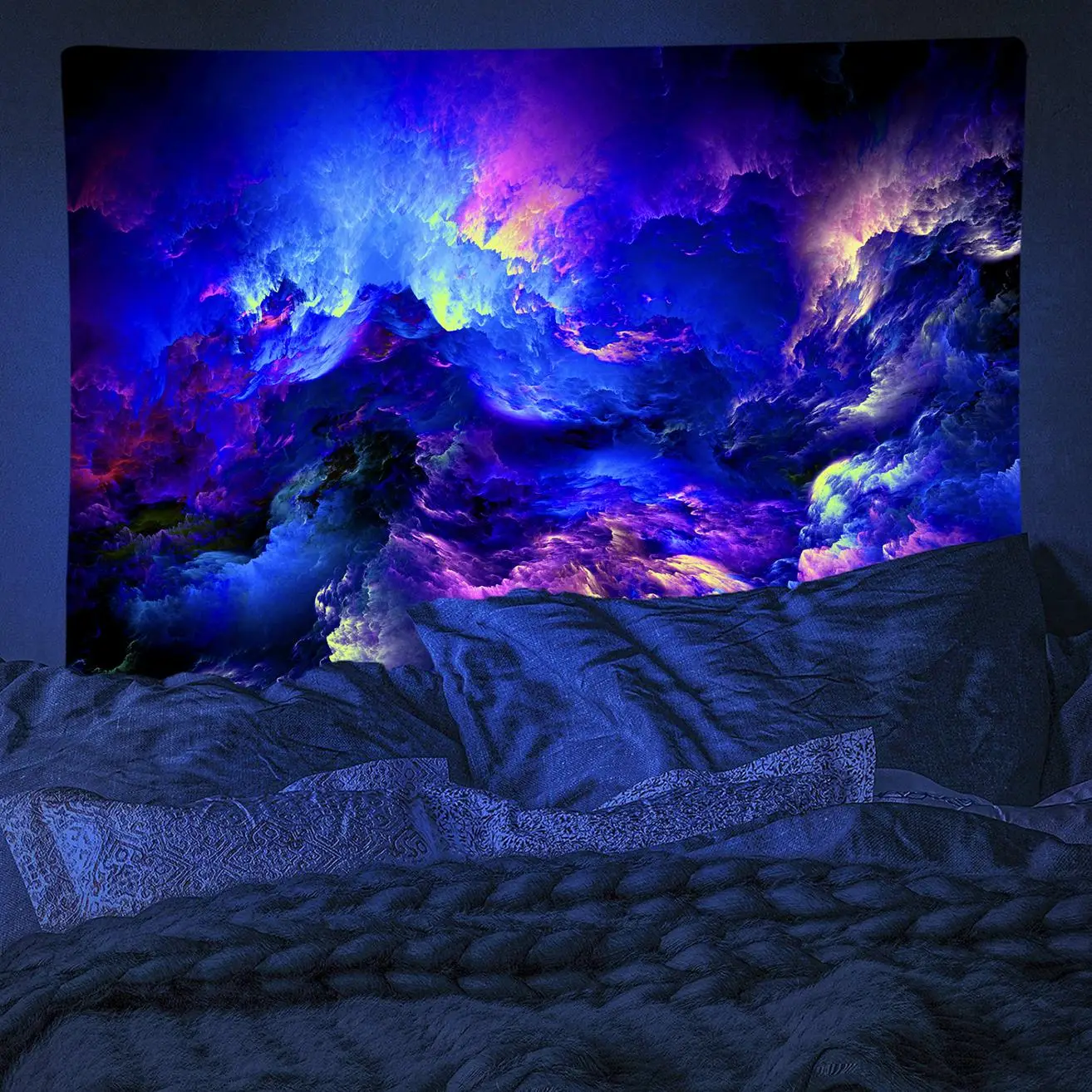 Fantasy Colourful Cloud Pattern Tapestry, 1 Piece UV Reactive Fluorescent Tapestry, Wall Hanging Decor For Home Living Room Bedroom Dormitory