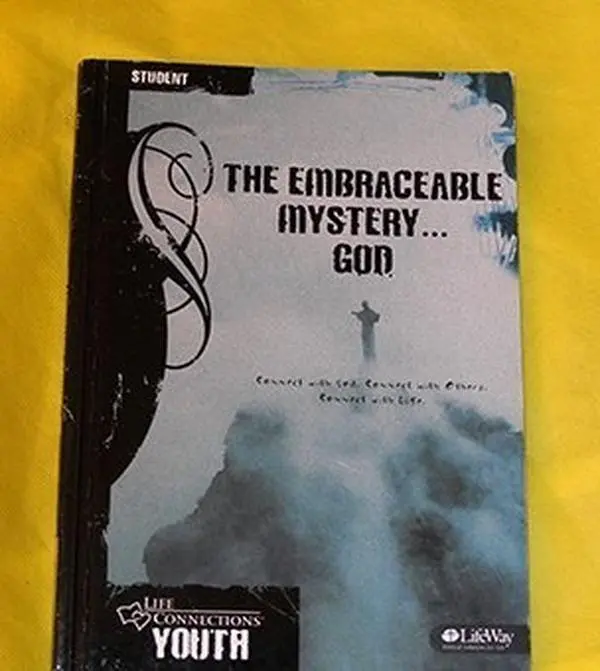 USED Book - The Embraceable Mystery God Leader Guide (Bible Study That Builds Christian Community) by Life Connections (Paperback) - english