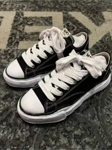 Maison Mihara Yasuhiro 2025 New Mmy Classic Non-slip Lightweight Low-top Shoes, Campus Skate Shoes, Men's Classic Low-top Canvas Shoes, White Pleated Style, Men's and Women's Sneakers, Sports Shoes, Footwear