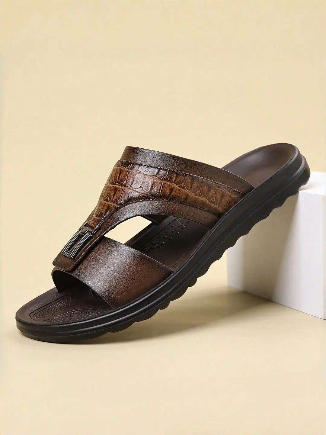 Water-Resistant Reptile-Embossed Vegan Leather Slides | Peel-Resistant Outdoor Sandal & Quick Dry Sandals | Easy Clean Outdoor Beach Shoe, Beach Shoes for Men's Outdoor Entertainment | sport flipflops daily