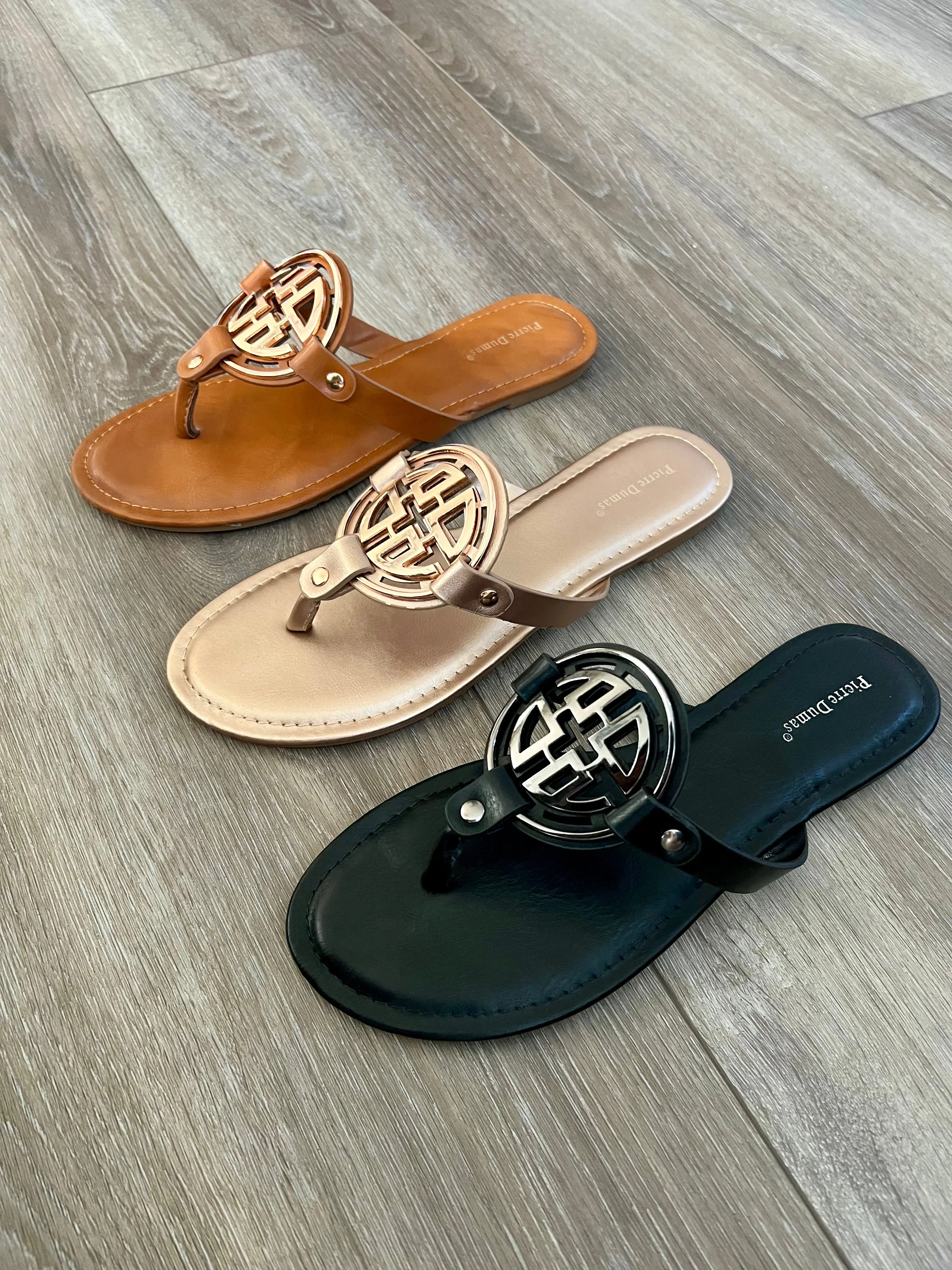 ‘Summertime Strolls’ Flat Sandal