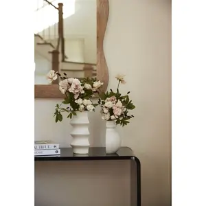 Amira Vase Bookend
