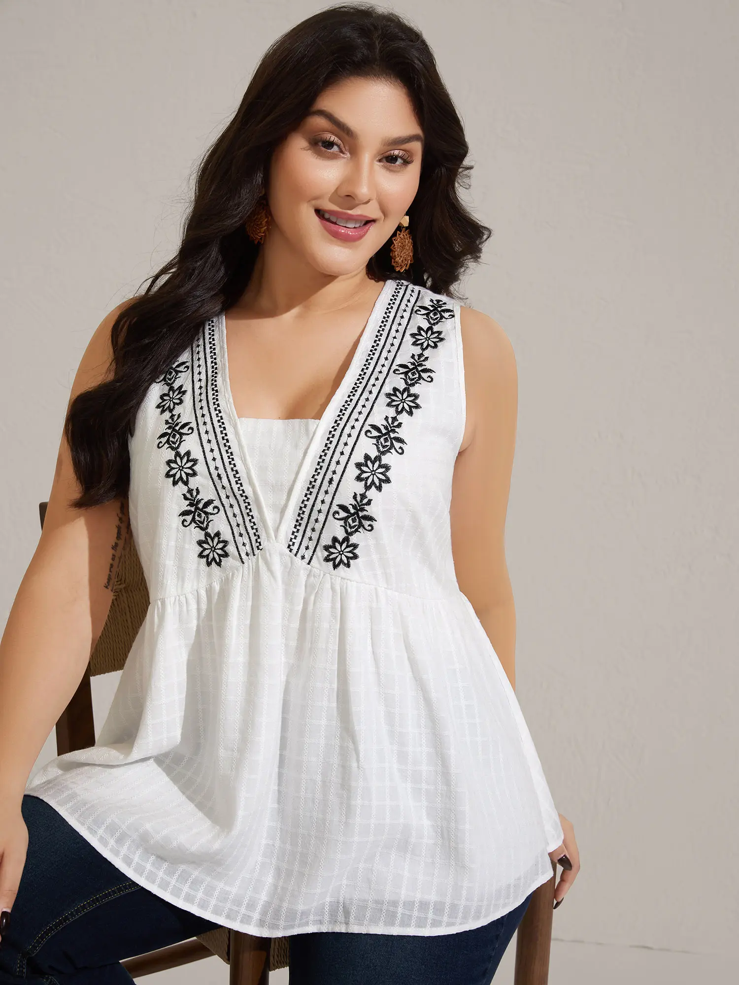 Women's Plus-Size Sleeveless Pure Cotton-Polyester Blend Jacquard Embroidered Tank Top - Bohemian Outfits, Geometric Design, Smooth Fabric, Arm Freedom Fit,Summerfinds