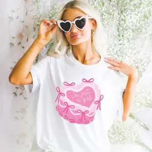 Im Just A Girl | Pink Vintage Retro Heart Cake T-shirt
