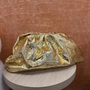 Pre-owned Bottega leather Clutches & Wristlets Soft Pouch Crinkled Metallic (lb031926s2)