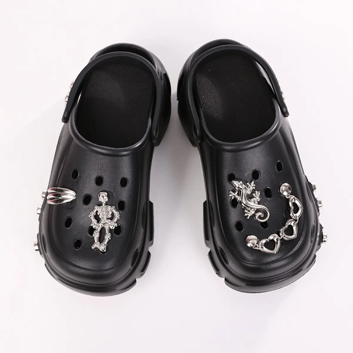 Women's Punk Phantom Series Thick Sole Studded Clogs - Trendy Brand, Sweet & Cool Style, Chain Decor, Plain Comfort, Non-Slip Outdoor Summer Clogs, Birthday Gift