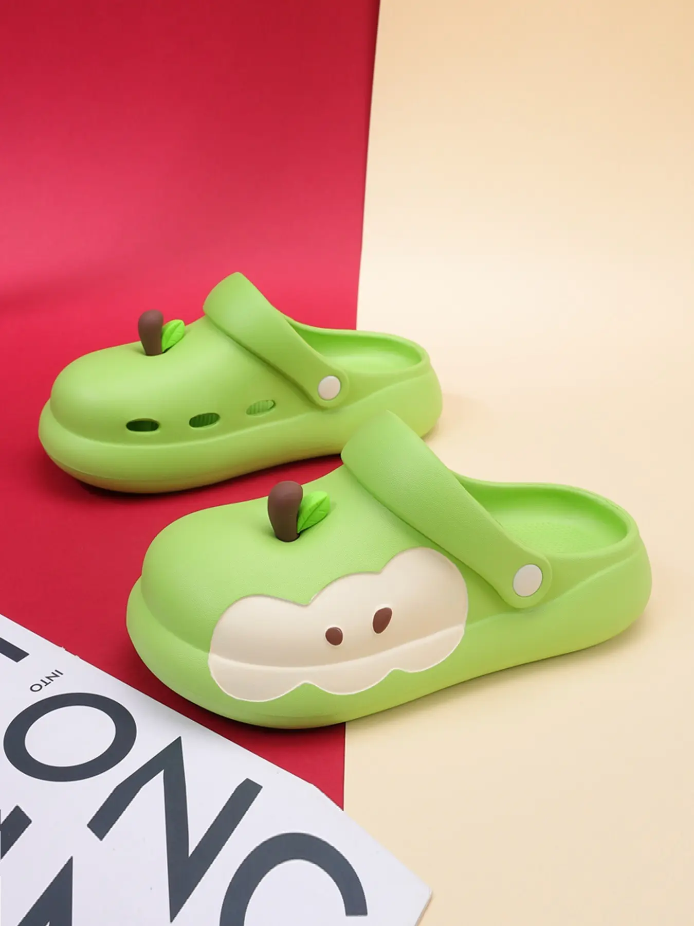 Women's Summer Hollow Out Trendy Casual Slippers, Eva Beach Slippers, Soft Sole Non-Slip Casual Sandals, Cute Cartoon Apple Design, Indoor Home Footwear, Outdoor Beach Shoes